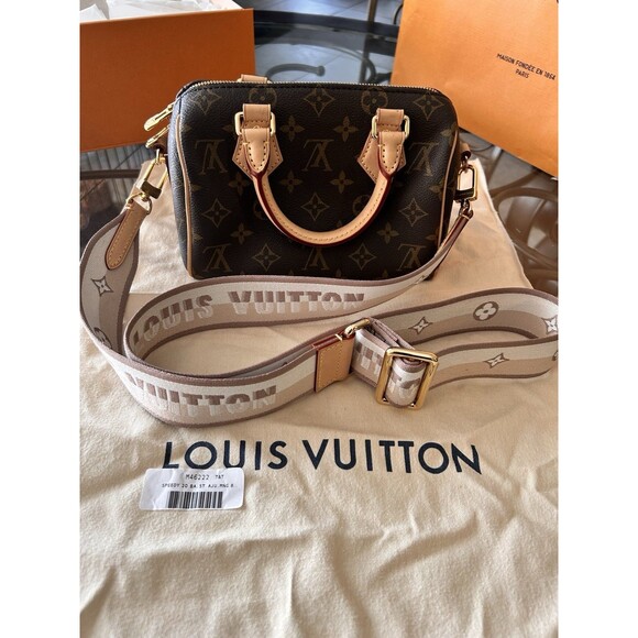 Louis Vuitton Monogram Speedy Bandoulière 20 M46222 Bag NOT FOR SALE - Picture 2 of 13
